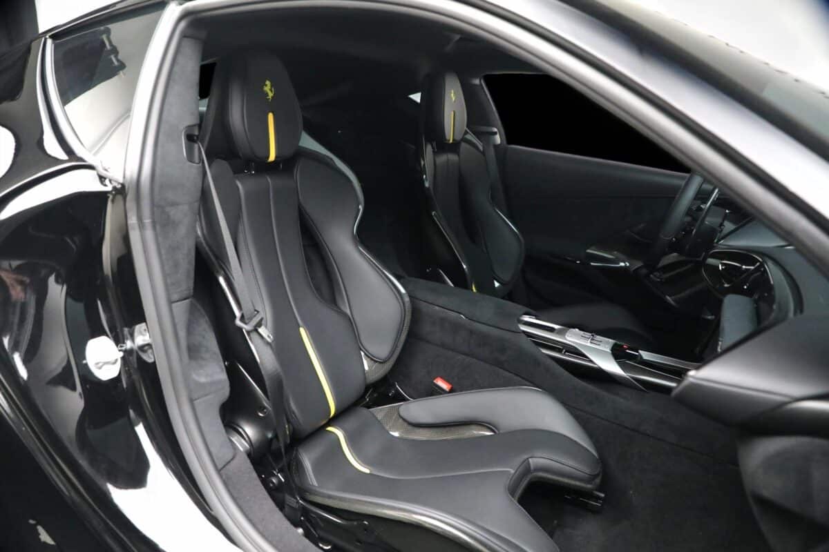 Ferrari 12Cilindri - Leather Seats