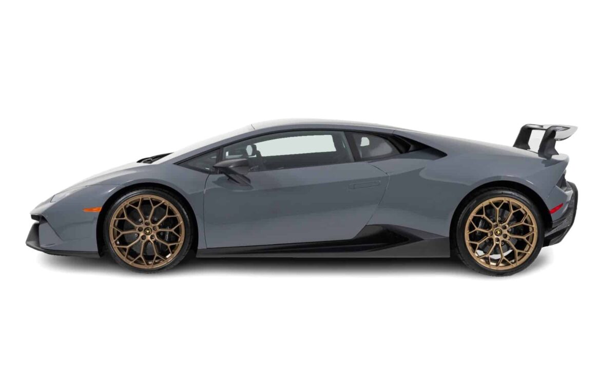 Lamborghini Huracan Performante Side view