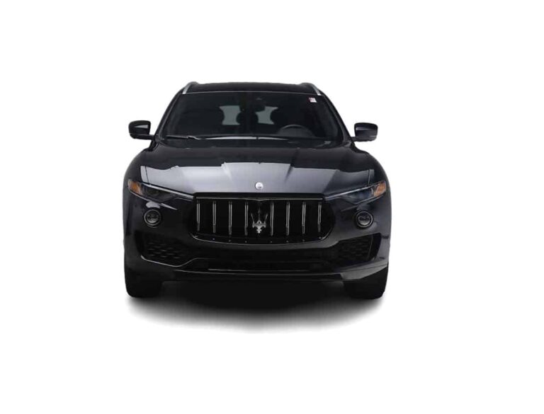 Maserati Levante Front view